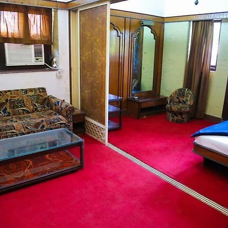 Hotel Happy Home Мумбаї Екстер'єр фото