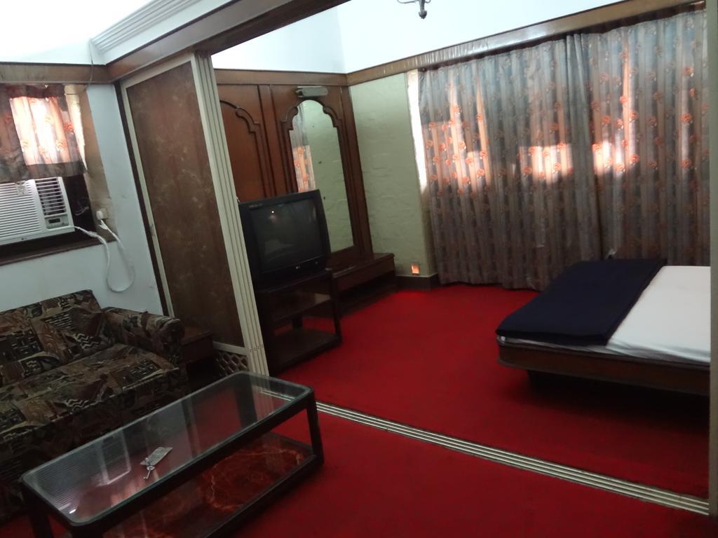 Hotel Happy Home Мумбаї Екстер'єр фото