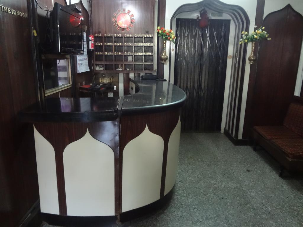 Hotel Happy Home Мумбаї Екстер'єр фото