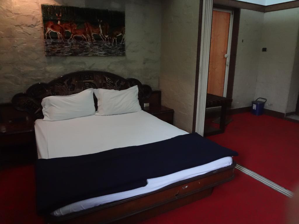 Hotel Happy Home Мумбаї Екстер'єр фото