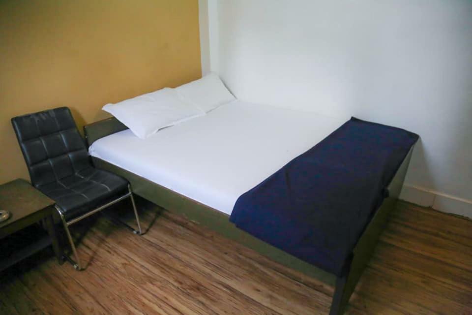Hotel Happy Home Мумбаї Екстер'єр фото