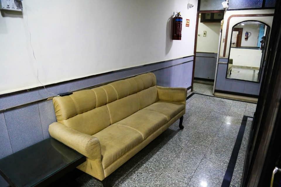 Hotel Happy Home Мумбаї Екстер'єр фото
