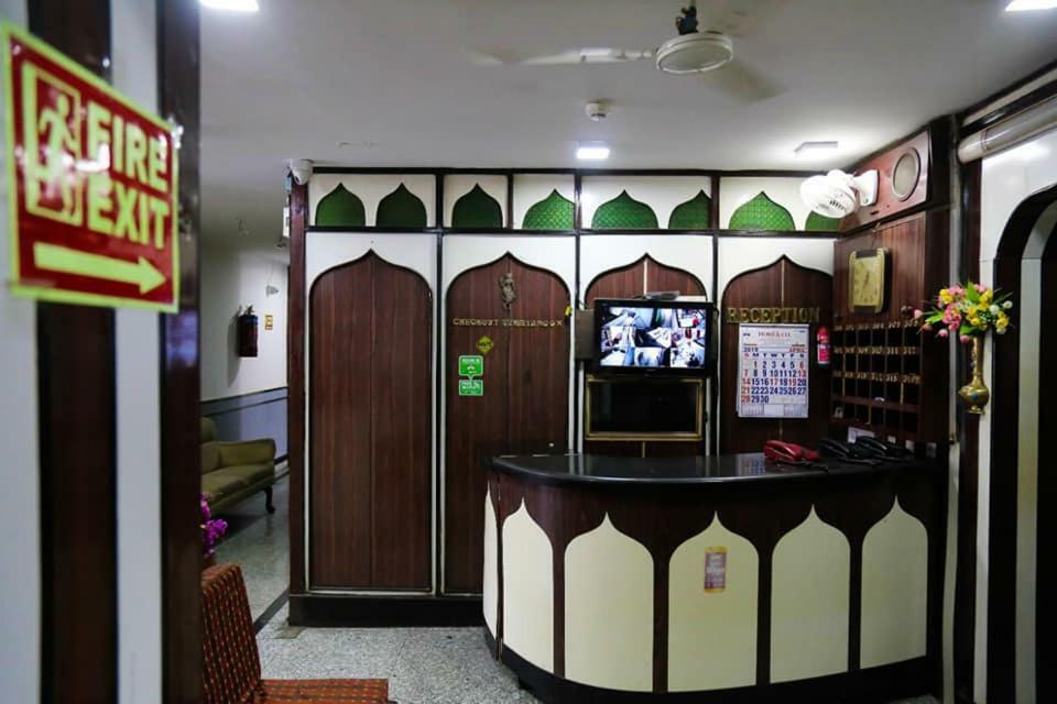 Hotel Happy Home Мумбаї Екстер'єр фото