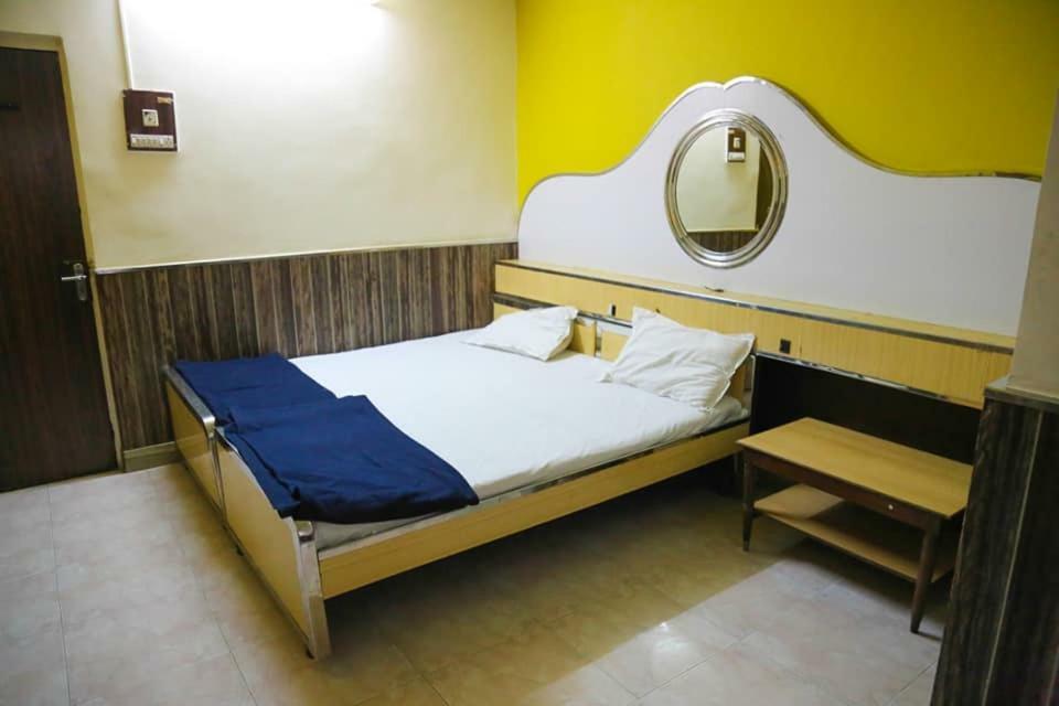 Hotel Happy Home Мумбаї Екстер'єр фото