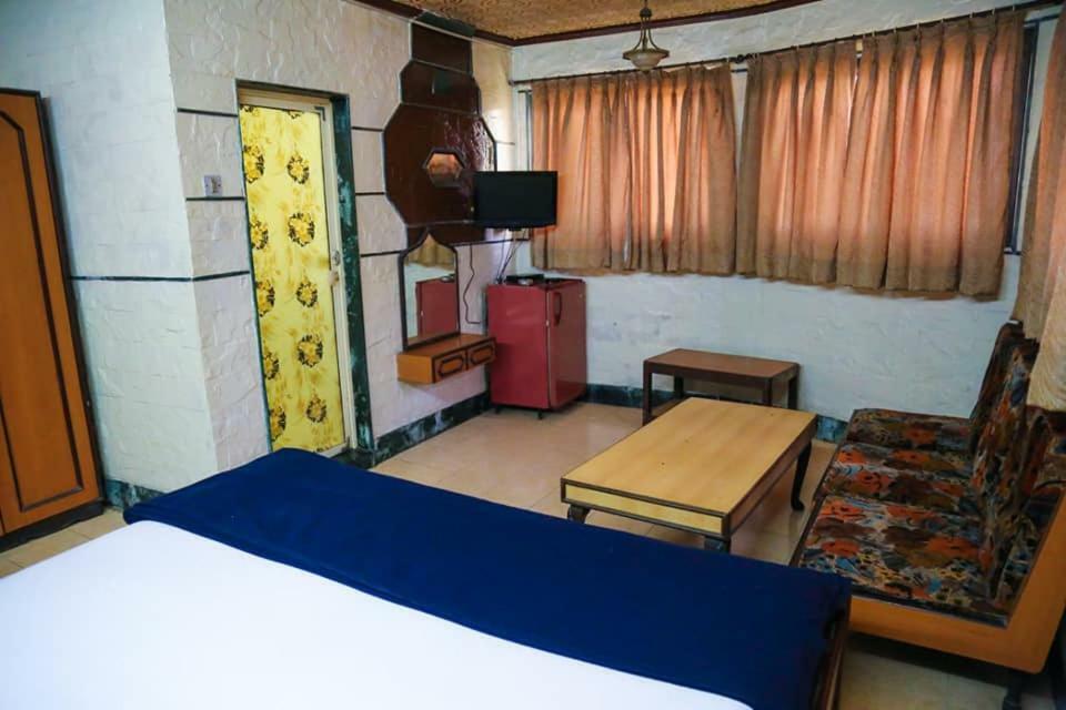Hotel Happy Home Мумбаї Екстер'єр фото